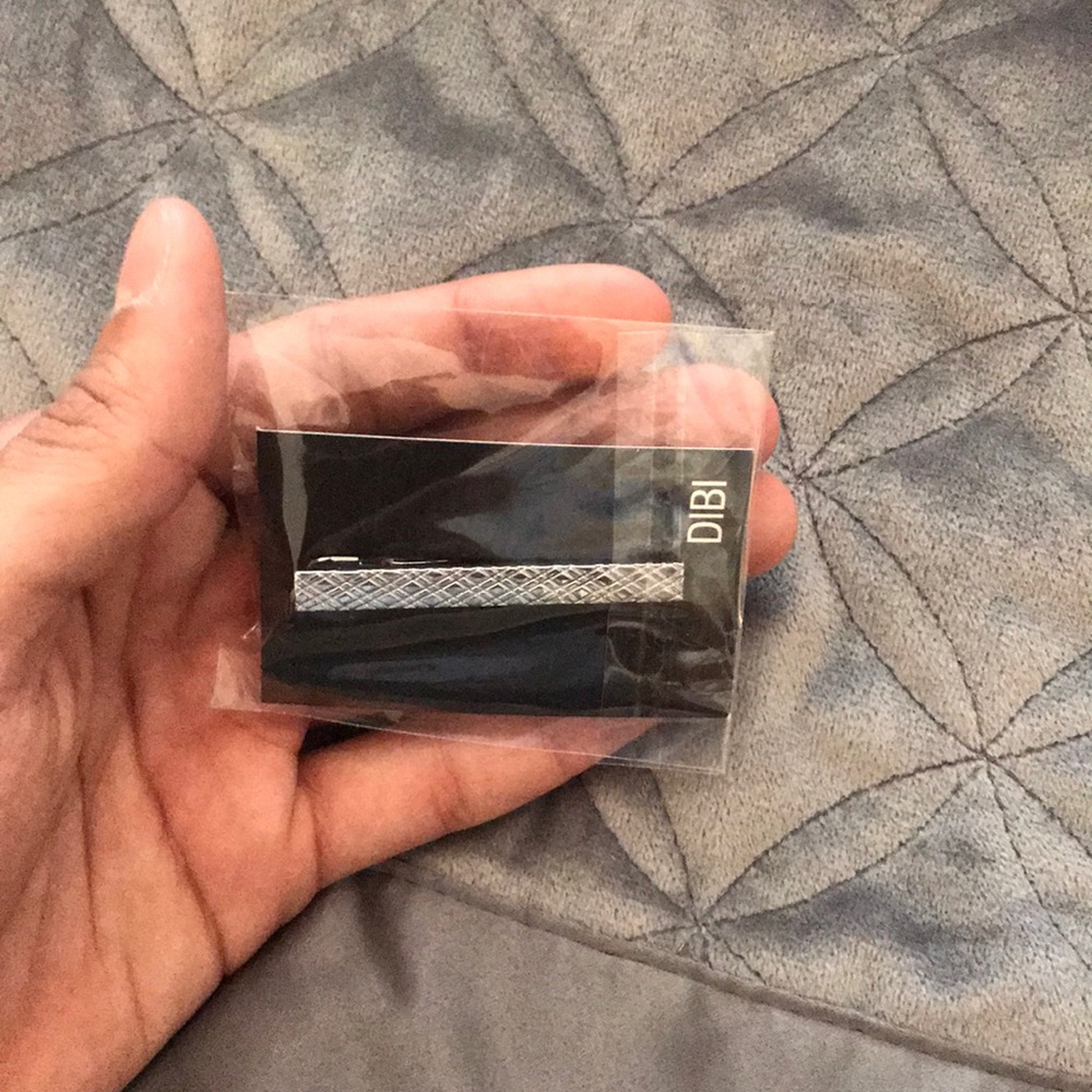 BRAND NEW TIE BAR